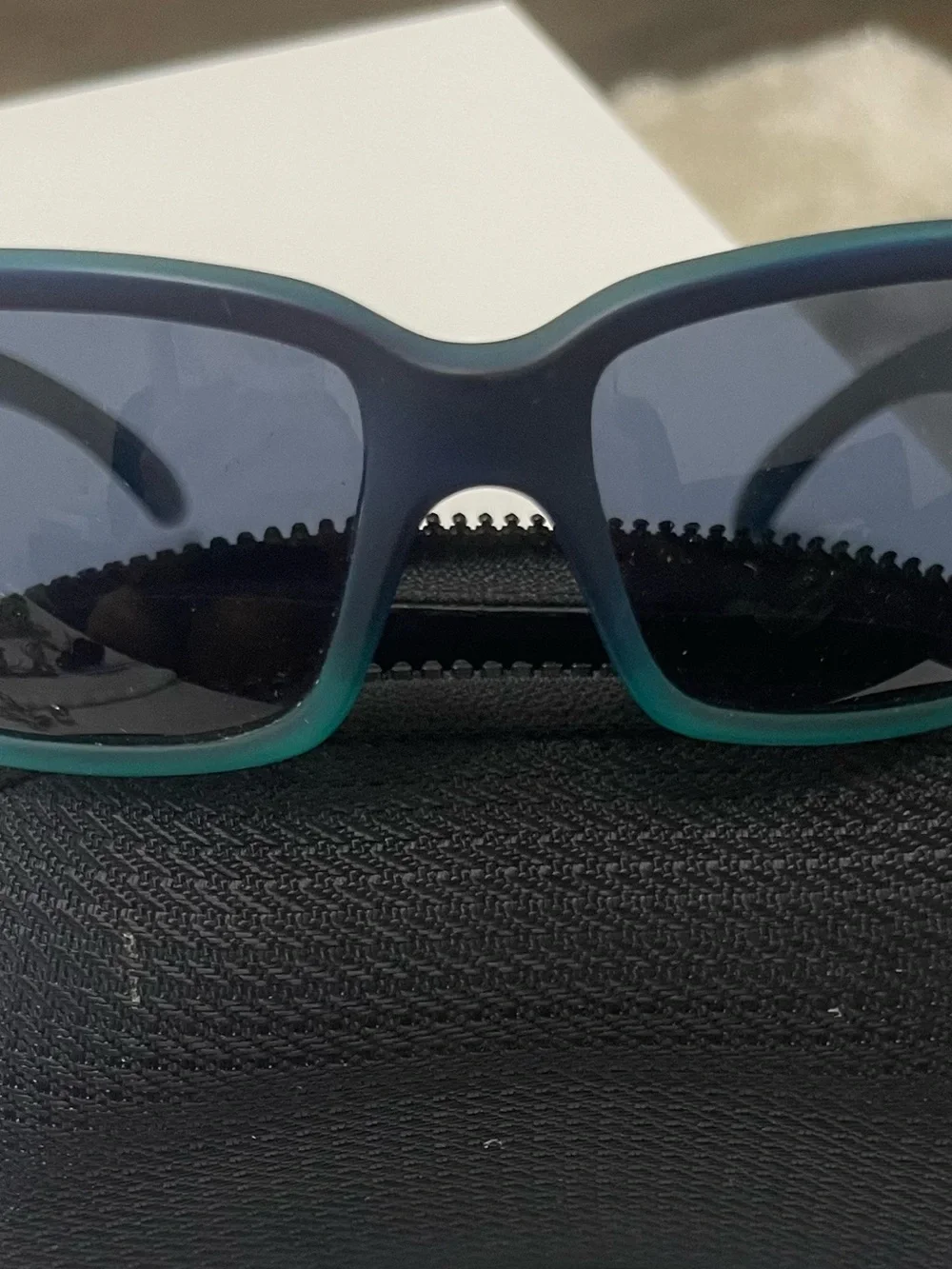 Costa Del Mar Caballito CL73 Sunglasses, Caribbean Fade Frame and Costa Case.